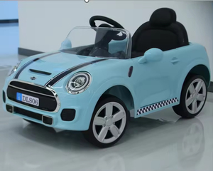 Une <span class=keywords><strong>voiture</strong></span> électrique à deux moteurs et alimentée par batterie, utilisée par des enfants. - Product Image 6