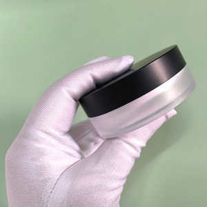 Pepper Powder Dispenser 15g Mirrorless Screw Top Round Portable Container With Powder Puff Flip Top Elastic <b>Mesh</b> - Product Image 1