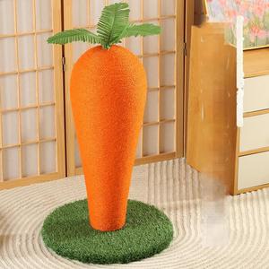 Joli griffoir pour chat en forme de carotte pour chats d'intérieur - Arbre à griffer en sisal naturel avec base en herbe - Product Image 3