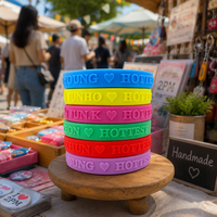 Bracelets en silicone personnalisés avec logos en relief - Colorés et durables pour les événements, les promotions et les cadeaux