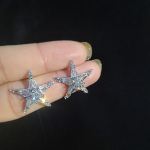 Orecchini a stella a cinque punte con cristalli pavé per donna, accessori dolci e minimalisti per l'uso quotidiano - Product Image 5