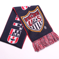 Kunden spezifische Farben Langs trick Fußball Fußball Sport Fans Schal Winter Twill Style Stick muster Benutzer definiertes Logo 100% Polyester