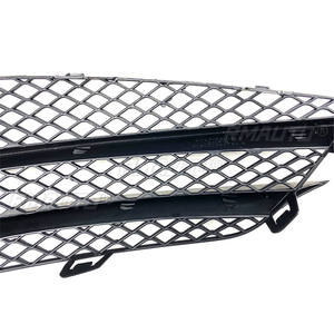 Pour Mercedes Benz Classe C W205 C180 C200 C260 2015 2016 2017 2018 Grille de pare-chocs avant noire, cache de phare antibrouillard - Product Image 3