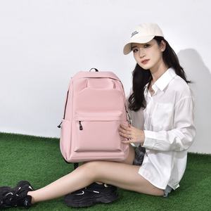 Mochila Deportiva Casual Antirrobo de Diseño Europeo Popular Personalizada, Mochila de Negocios Impermeable con Múltiples Bolsillos y USB - Product Image 5