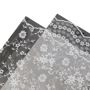 Película Transparente Impermeable para Envolver Flores <span class=keywords><strong>LUCIA</strong></span> Net Red, Papel Glassine con Encaje LF160576 - Product Image 1