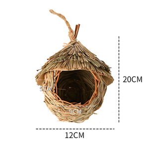 Nichoir en paille fait main 20 cm, nid suspendu, fournitures écologiques pour oiseaux, forme arrondie avec couvercle en bois - Product Image 1