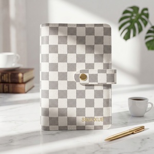 Agenda Personalizada con Cubierta Texturizada en Cuadrícula, Cuaderno de Hojas Sueltas A6, Planificador con Anillas de Cuero PU Suave al Tacto - Product Image 3