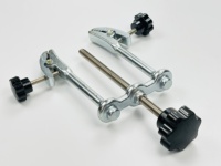 Outil de façonnage à clipser pour la fixation extensible des empeignes de chaussures en cuir pour artisans et cordonniers