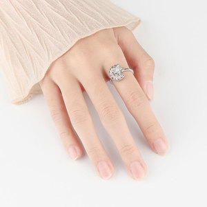 Nouvelle Arrivée Bague Ouverte Lune et Étoile AB Brillante avec Zircon, en Cuivre Plaqué Or, Forme d'Étoile Rotative, Bijou Anti-Stress pour Femme - Product Image 4