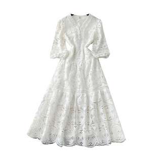 Vestido Midi Casual Vintage de Invierno 2024 para Mujer, Vestido de Encaje con Mangas Farol y Escote Redondo, Color Blanco - Product Image 5