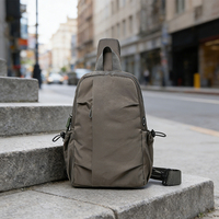 Sac à bandoulière personnalisé avec logo, sac de sport et de loisirs pour homme, sac de poitrine en nylon imperméable avec prise casque