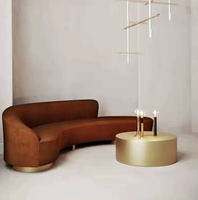 Ensemble de salon moderne et minimaliste : Canapé sectionnel, canapé incurvé, table basse – Idéal pour salon de beauté, centre commercial de vêtements