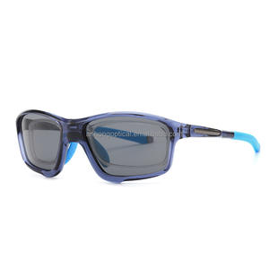 Nuevas <span class=keywords><strong>gafas</strong></span> de <span class=keywords><strong>sol</strong></span> polarizadas deportivas para hombres y mujeres <span class=keywords><strong>adolescentes</strong></span> <span class=keywords><strong>gafas</strong></span> de <span class=keywords><strong>sol</strong></span> de plástico a la moda para exteriores <span class=keywords><strong>gafas</strong></span> de <span class=keywords><strong>sol</strong></span> negras UV400 - Product Image 4