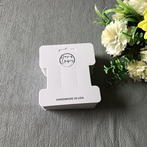 Papier d'art personnalisé 300gsm papier couché pour l'étiquetage des produits propre logo étiquettes de bijoux et épingle à cheveux affichage carte papier carton impression - Product Image 2