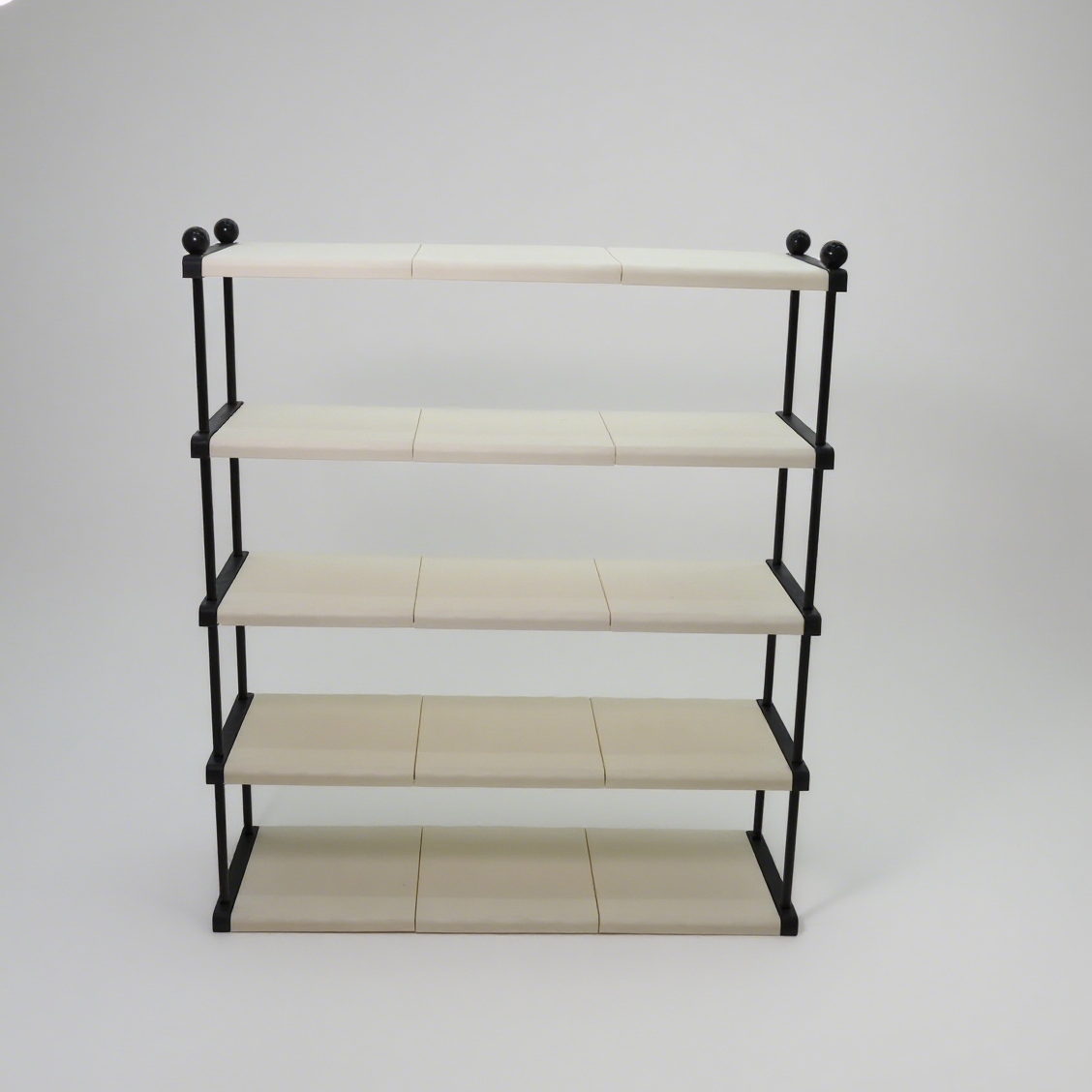 Estante de acero negro de 750.