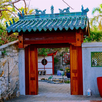 Statue décorative de dragon chinois en céramique émaillée faite à la main pour ornement de toit de maison