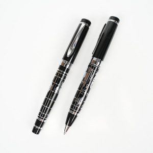 Penna <span class=keywords><strong>Gel</strong></span> di Lusso in Metallo 2026, Penna Regale di Alta Qualità con Inchiostro Blu, Punta da 0,5mm, Inchiostro Liquido e Mappa del Mondo - Product Image 1