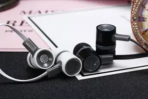 Headset Bass Gaming Tahan Air Mikrofon EV122 Earphone Kabel Warna-warni Jack 3.5Mm Stereo Headphone Olahraga Lari untuk Earbud