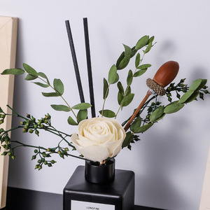 Ensemble diffuseur d'aromathérapie avec bouquet de fleurs préservées, décoration de bureau sans flamme, en plastique, durée 60-90 jours - Product Image 1