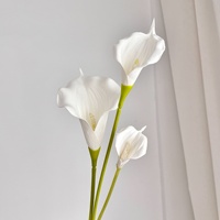Grote realistische lange steel Calla Lelie zijden kunstbloem voor thuis, tafeldecoratie, bruiloft, zaal, buiten, bloemstuk