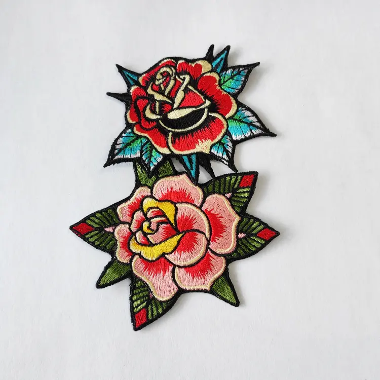 China Mini Custom Geweven Screen Print Rose Patch Sublimatie Warmte Pers Geborduurde Kleding Accessoires Patches