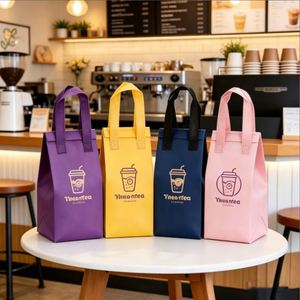 Sac isotherme personnalisé avec logo imprimé, en aluminium et non tissé, étanche, pour la livraison de thé au lait, de repas à emporter et de livraisons de nourriture pour restaurants - Product Image 1