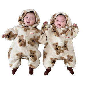 Mameluco personalizado para bebé recién nacido de estilo de invierno Ropa cálida para bebé con cierre de cremallera Suministro ODM - Product Image 1