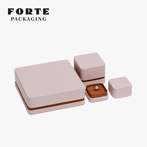 FORTE - Caja de Regalo para Joyería con Tapa de Diseño Nuevo, Bolsa de Papel y Base para Anillos, Collares y Conjuntos de Joyería de Cuero de Lujo - Product Image 5