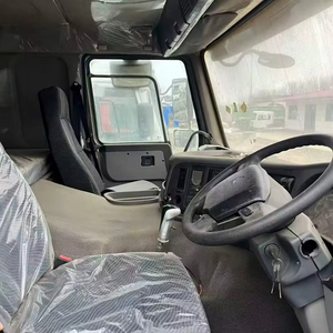 Camion benne SINOTRUK HOWO 8x4 d'occasion reconditionné, 380 CV, Euro 2, pneus neufs, bien entretenu, 12 roues, prix bas pour l'Afrique - Product Image 5