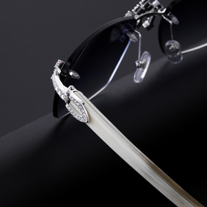 Gafas Xs Pass Tester Moissanite con diseño de triple puente cruzado, estilo 'Iced Out', de moda para hombre y mujer, joyería, regalo, venta al por mayor - Product Image 4