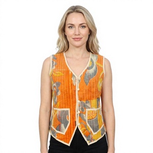 Chaleco con Botones y Cuello en V con Estampado Floral Naranja para Mujer, ART&ART, Prenda Exterior Informal y Elegante, Tejido Transpirable de Algodón - Product Image 1