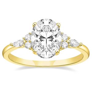 Anillo de Compromiso de Diamante Cultivado en Laboratorio con Corte Radiante en Oro Amarillo de 18K para Mujer, con Diamantes Laterales, Certificado IGI, Estilo Clásico - Product Image 5