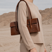 Sac à main en cuir texturé effet reptile brillant pour femme, avec longue anse, silhouette enveloppe, style vintage, sac de ville tendance, marque privée