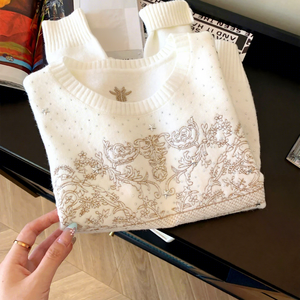 เสื้อสเวตเตอร์คอกลมปัก<span class=keywords><strong>ล</strong></span>ายตัวอักษรสีขาวประดับเพชร <span class=keywords><strong>ผู้หญิง</strong></span> สไตล์หรูหรา เสื้อถักไหมพรมสำหรับฤดูหนาว เสื้อผ้าไซส์ใหญ่สำหรับ<span class=keywords><strong>ผู้หญิง</strong></span> - Product Image 2