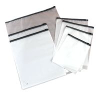 Sac d'emballage personnalisé en PVC transparent imperméable avec fermeture éclair givrée et logo imprimé en sérigraphie