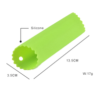 Offre Spéciale Gadgets et outils de cuisine utiles Tube d'épluchage à rouleau facile accessoires de cuisine souples Presse-ail en silicone Éplucheur/hachoir