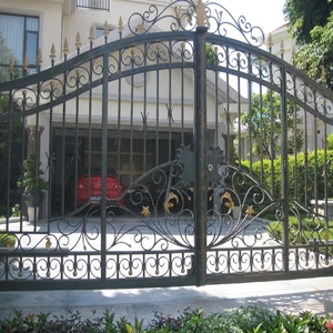 Solución Integral para Proyectos: <span class=keywords><strong>Puerta</strong></span> Corredera de Hierro Forjado Clásica y Artística para Entrada Principal Residencial - Product Image 1