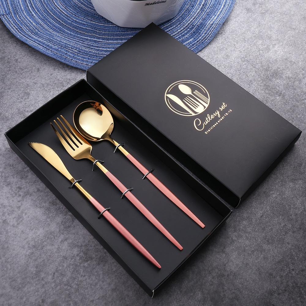 3 pièces en or rose