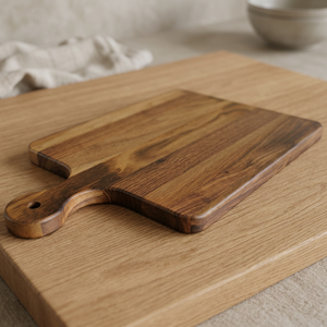 Tabla de Cortar Ovalada de Madera de Haya Ecológica Pulida para Uso en Mesa - Product Image 4