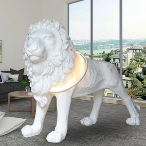Sculptures d'animaux en fibre de verre 3D grandeur nature pour intérieur, statue de lion blanc, or et rouge, lampe de sol moderne en forme d'animal - Product Image 1