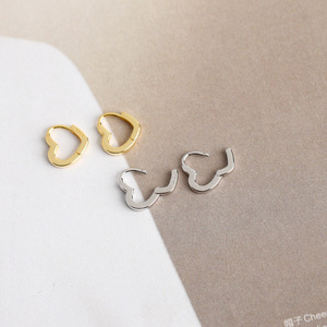 <span class=keywords><strong>Orecchini</strong></span> a Cerchio in <span class=keywords><strong>Argento</strong></span> Sterling 925 a Forma di Cuore, Gioielli Raffinati all'Ingrosso, <span class=keywords><strong>Orecchini</strong></span> Minimalisti Piccoli Placcati Oro 18k per Donne - Product Image 4