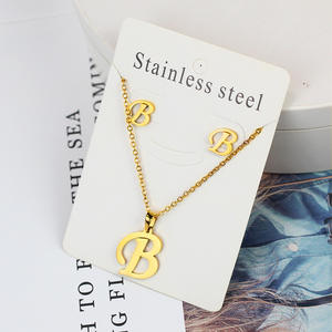 Ensemble de bijoux en acier inoxydable Collier en or Boucles d'oreilles Lettres ne se fanent pas Pendentif-pour cadeau - Product Image 4