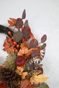 Vente en gros de couronnes de Noël de luxe pour la maison, couronne de fruits rouges et de pommes de pin - Product Image 4