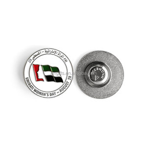 Spilla Smaltata per la Giornata Internazionale della Donna, 8 Marzo, per la Parità Femminile - Product Image 4