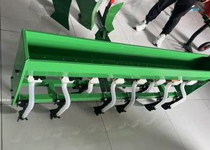 Pequeño equipo agrícola, tractor manual diésel de 12 hp con cultivador y sembradora de 8 hileras <span class=keywords><strong>para</strong></span> siembra y fertilización de trigo. - Product Image 2