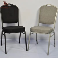 Chaise de banquet empilable en tissu rembourré avec housse amovible et pieds en métal pour événements et réceptions – Vente en gros