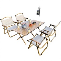 Table de pique-nique pliable en aluminium imitation bois et ensemble de 4 chaises avec sac de transport pour le camping, la plage, le barbecue et la randonnée