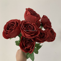 B-616 Hochwertiger Roter Rosen-Dekorationsstrauß Hochzeitsblumenarrangements Dunkelrote Rose Langstieliger Blumenstrauß