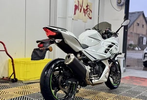 รถมอเตอร์ไซค์ขายดีประจำปี 2026 ที่ผสานความคล่องตัวกับสไตล์ รุ่น Gasoline Ninja 400 เครื่องยนต์ 4 จังหวะ 399 ซีซี แบบ Parallel-Twin พร้อมชุดแฟริ่งเต็มคัน สำหรับการขับขี่ในเมืองและวันหยุดสุดสัปดาห์ - Product Image 4