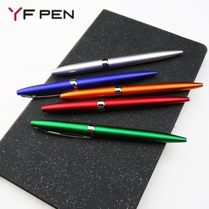 批发带有徽标的酒店笔定制徽标印刷的超薄塑料麻花笔 - Product Image 4